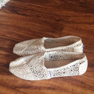 Toms Beige size 8